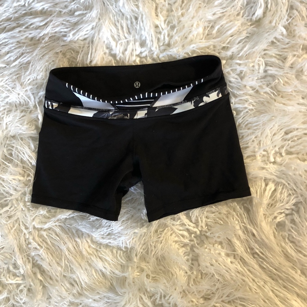 Reversible Lululemon spandex size 8